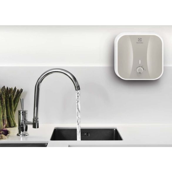 ELECTROLUX EWH 10 Q-BIC O 2000w, 10 L-es vízmelegítő vízcsatlakozás alulról (bojler)